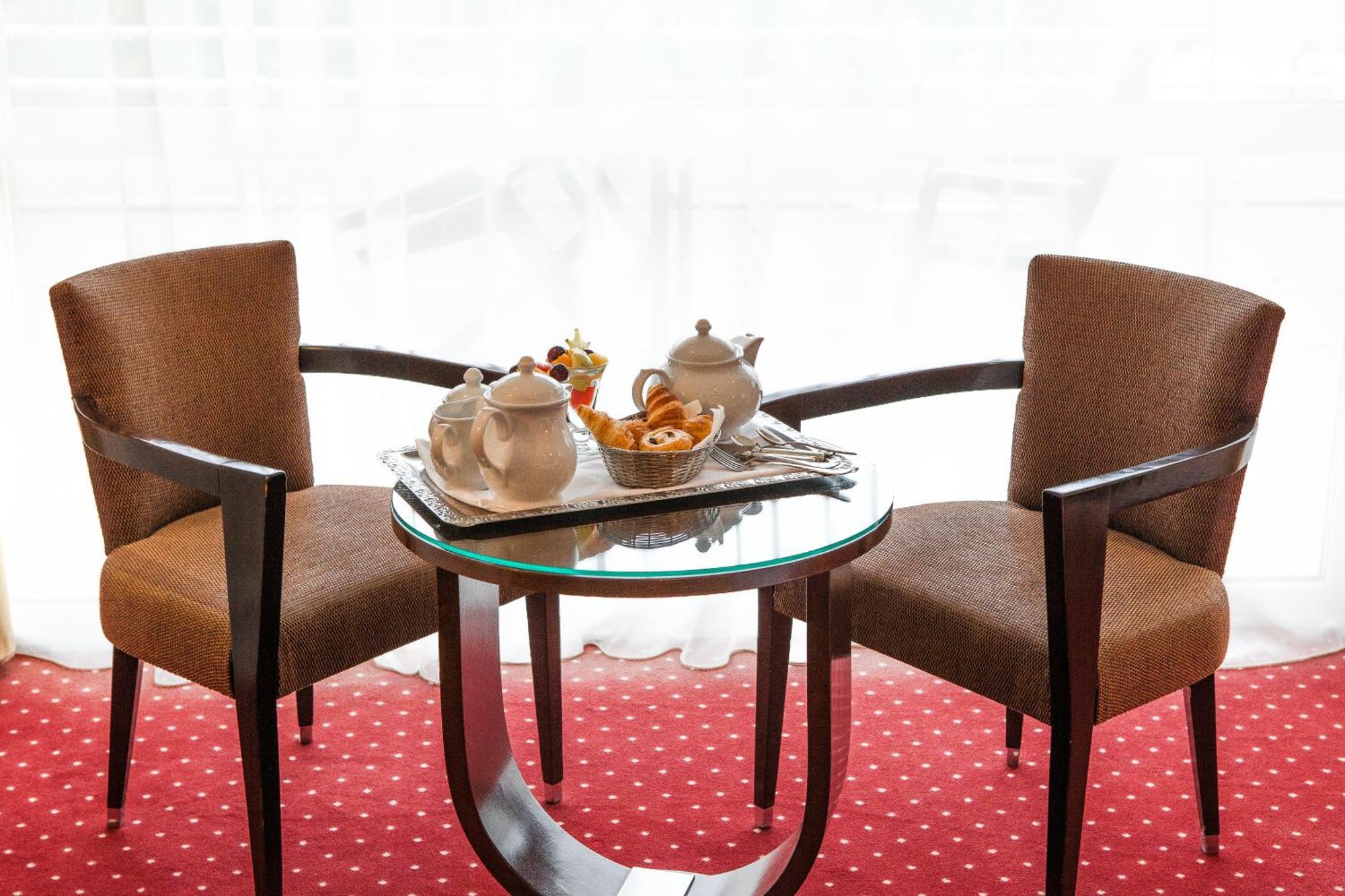 Hotel Beau Rivage ジェラールメ エクステリア 写真