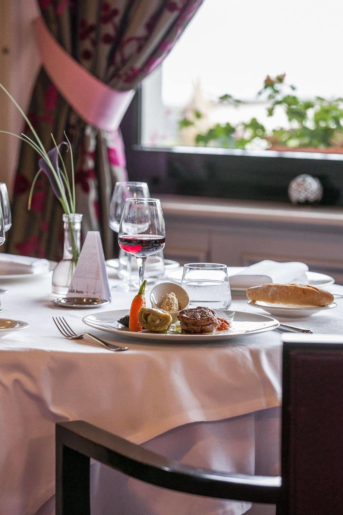Hotel Beau Rivage ジェラールメ エクステリア 写真
